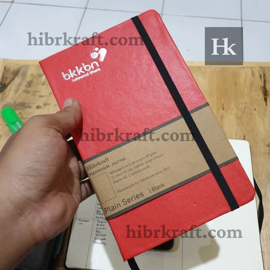 Agenda kulit pria