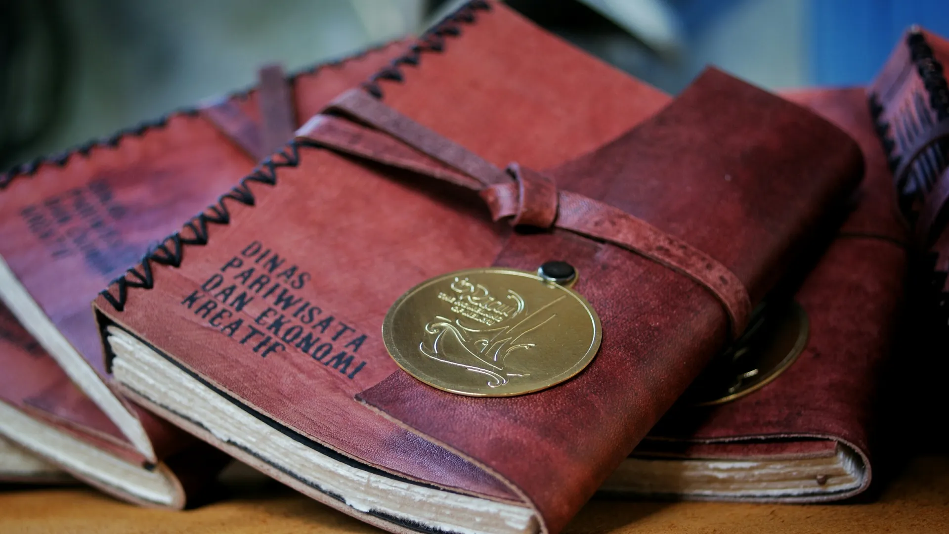 Handmade Leather Journal/Jurnal Kulit Buatan Tangan