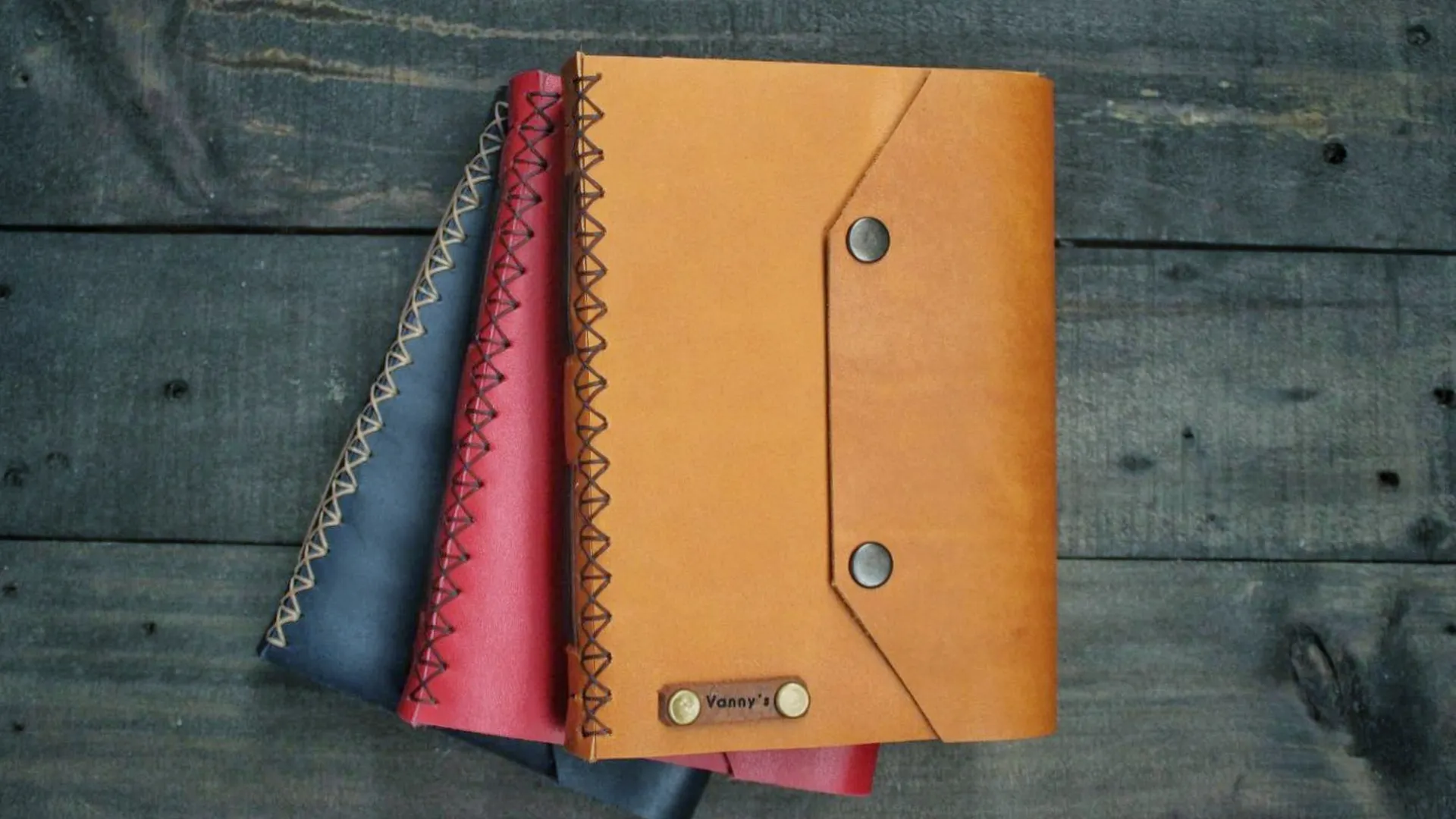 Personalized Leather Notebook/Buku Catatan Kulit yang Dipersonalisasi