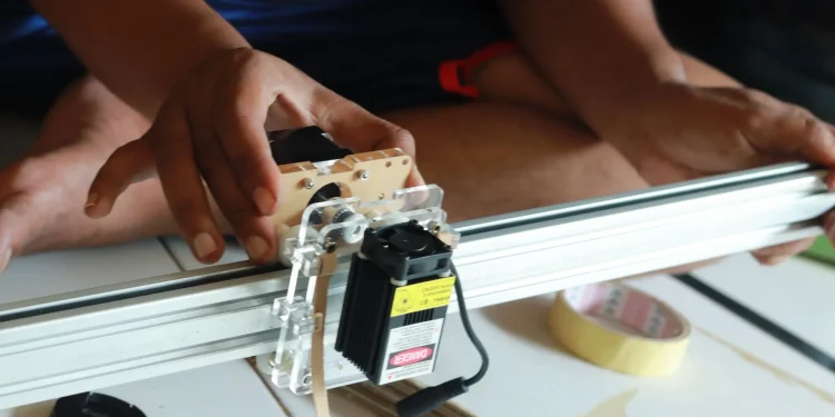 Workshop Hibrkraft: Menjelajahi Kekacauan Produktif di Balik Jurnal Kulit Autentik