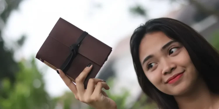 Personalisasi Sampul Jurnal Kulit: Kunci Koneksi Emosional dan Identitas Unik