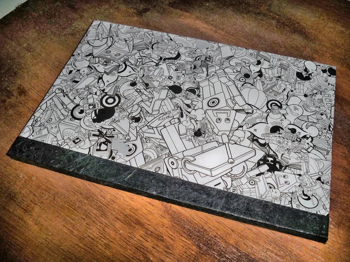 Jurnal Kraftofolio dengan sampul bermotif doodle